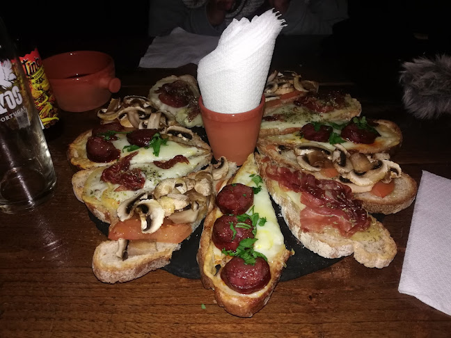 Trobadores - Taberna Medieval - Gastronomia e hotelaria