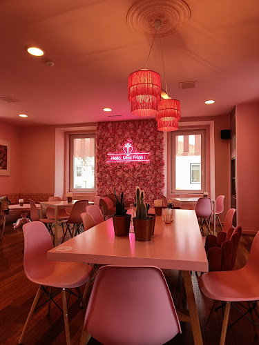 Hello Miss Frida - Gastronomia e hotelaria