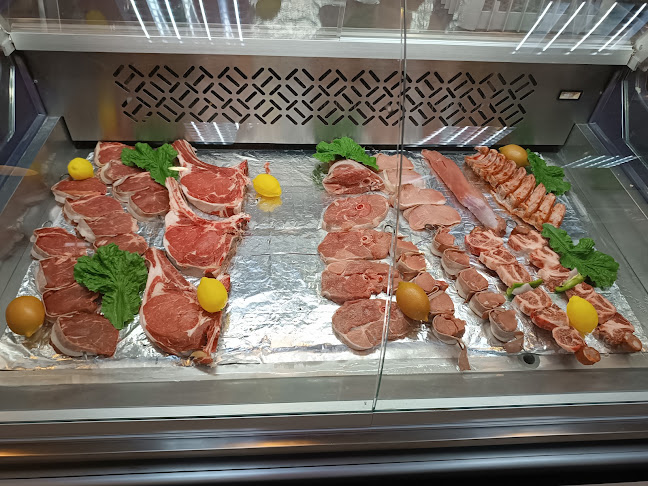 https://www.facebook.com/Restaurante-O-Pinheiro-125080587561562