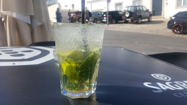 Merlins Bar - Gastronomia e hotelaria