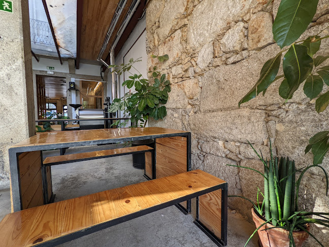 R. de José Falcão 122, 4050-315 Porto