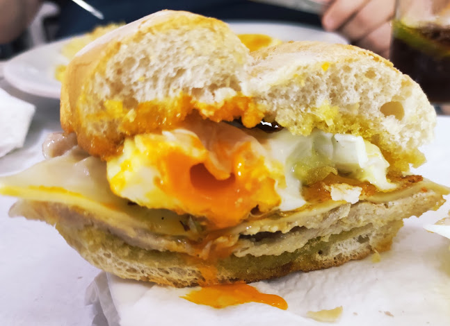 Kikos Café Restaurante - Gastronomia e hotelaria