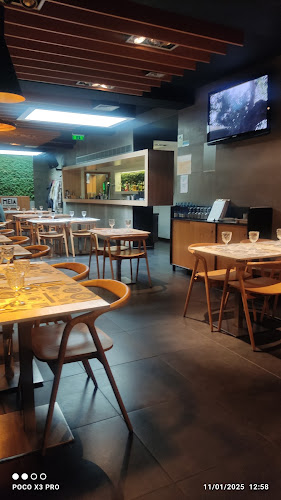 Praça 25 de Abril 15, 2500-110 Caldas da Rainha