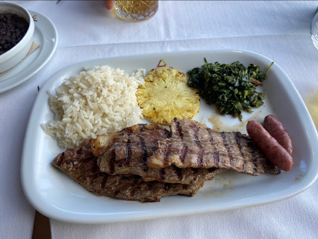 Comentarii opinii despre Tiles Restaurant