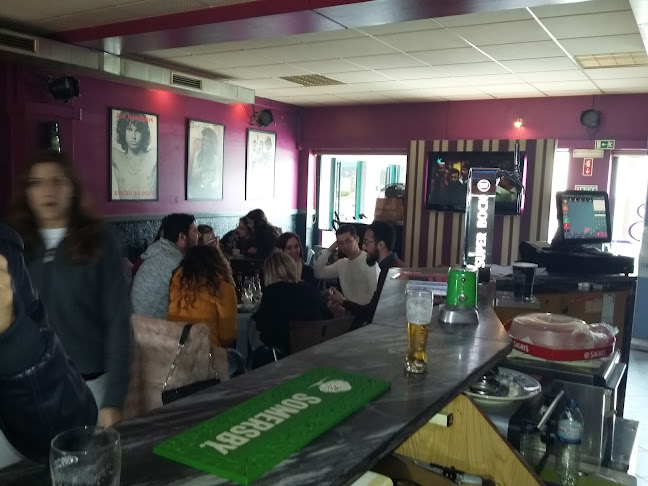 Bola 8 Bar - Gastronomia e hotelaria