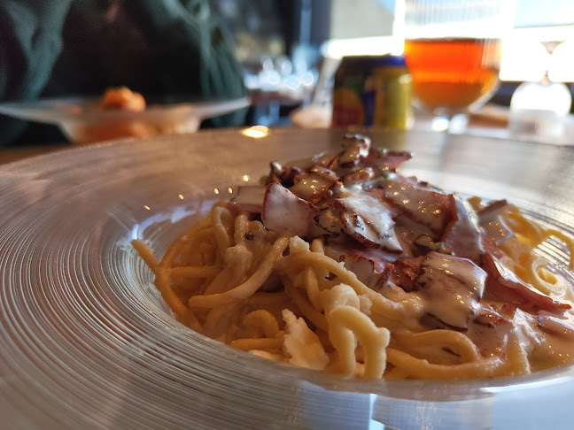 Av. Serpa Pinto 208, 4450-275 Matosinhos