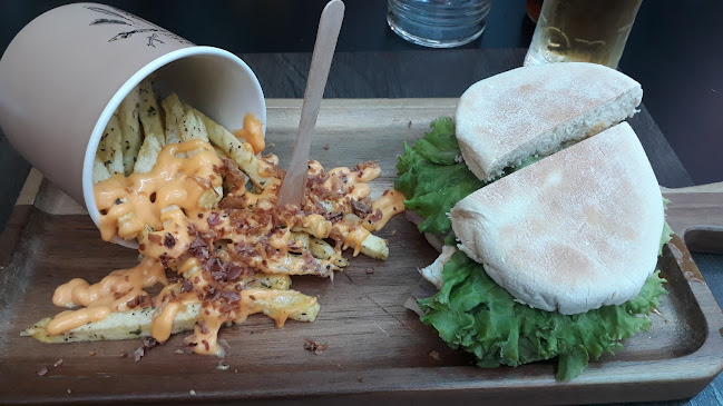 Av. da Republica 163, 4580-193 Paredes