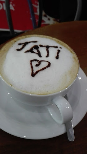 Cave Bar - Gastronomia e hotelaria