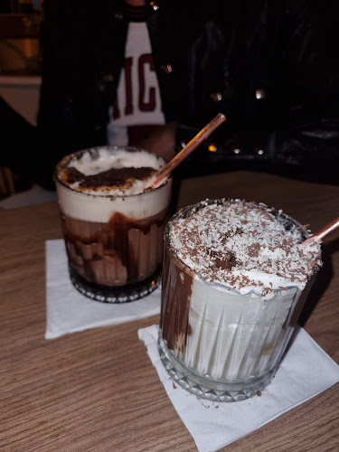 Reviews of Revolucion Cocktail Bar in Funchal - Gastronomia e hotelaria