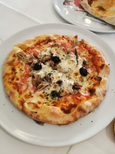 O Ti Miguel Restaurante e Pizzaria