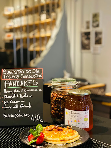 Elas Café