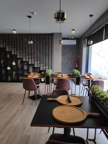 Praça Conde de Agrolongo 182 183, 4704-524 Braga