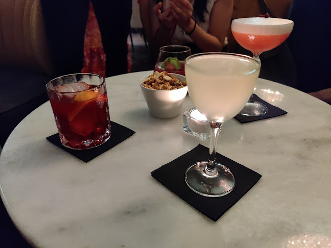 R. de Cândido dos Reis 70, 4050-151 Porto