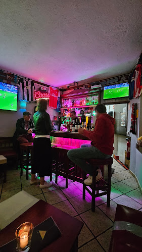 Merlins Bar - Gastronomia e hotelaria