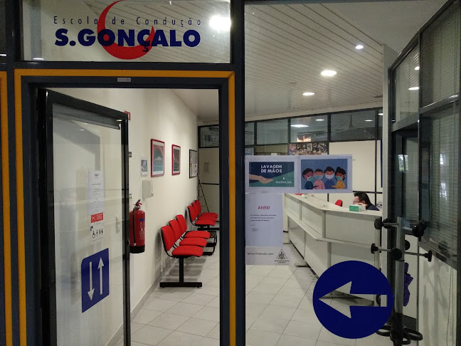 Comentarii opinii despre Cristal Center