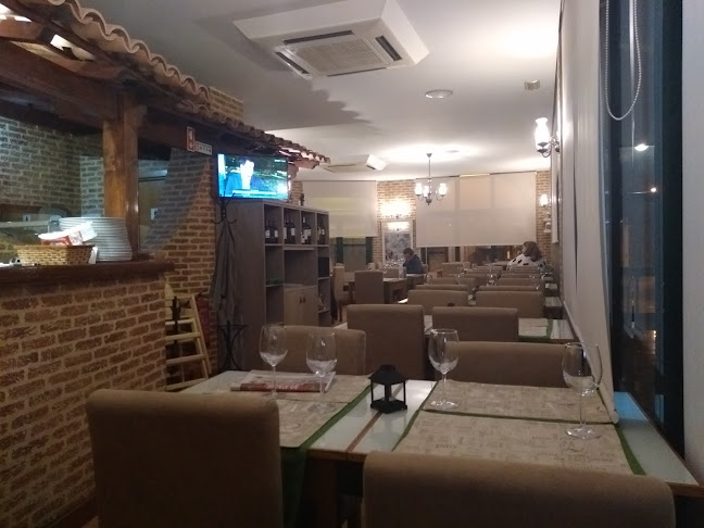 R. Machado Santos 28, 2430-250 Marinha Grande