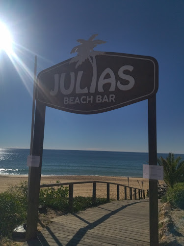 Julia’s restaurant,beach bar & lounge - Gastronomia e hotelaria