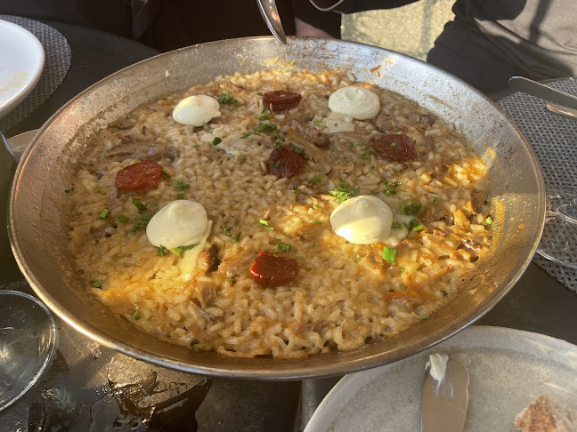 R. de Tomás Gonzaga 90, 4050-605 Porto