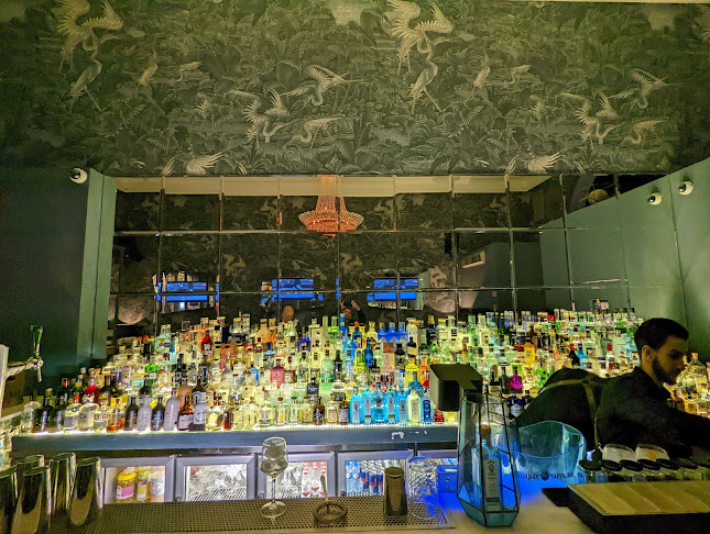 The Gin House - Gastronomia e hotelaria