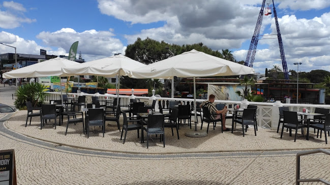 Pints and & Pitchers Sports Bar - Gastronomia e hotelaria