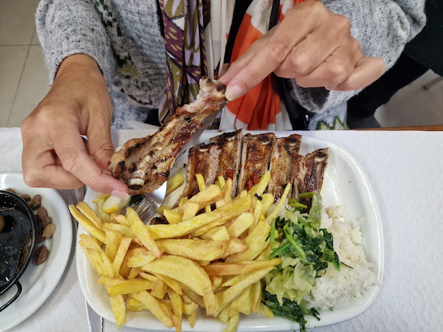 Opinii despre Minhoto Café în Almada - Gastronomia e hotelaria