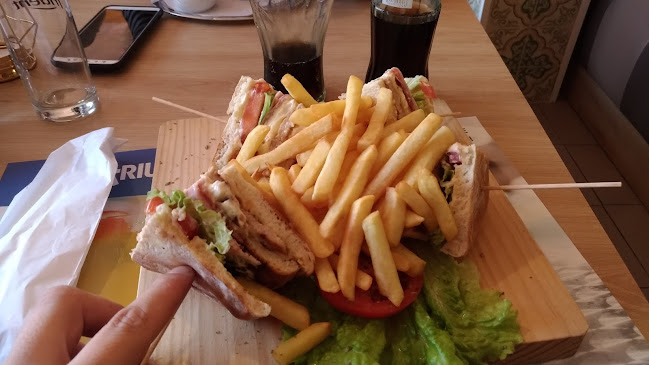 Gelataria, Pizzaria Italiana - Torreira