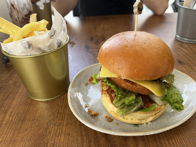 Opinii despre Burguês Carvoeiro în Carvoeiro - Gastronomia e hotelaria