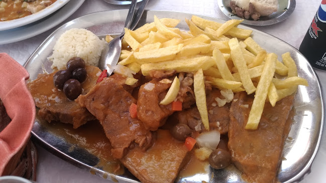 https://www.facebook.com/Restaurante-O-Pinheiro-125080587561562