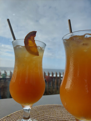 Opinii despre Sunset Steve's Bar (Piscinas Naturais) în Caldas da Rainha - Gastronomia e hotelaria