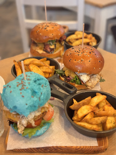 Café Pierrot (John's Place) - Gastronomia e hotelaria