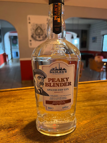 First Bar - Gastronomia e hotelaria