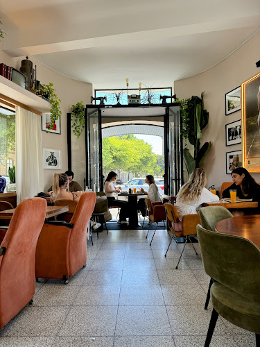 Negra Café Boavista Phone number
