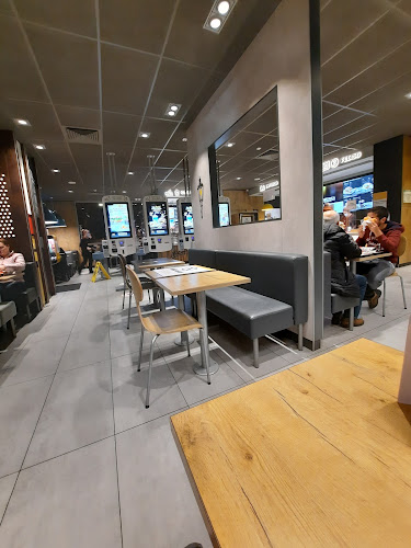 McDonald's - VReal Nosso Shopping - Gastronomia e hotelaria