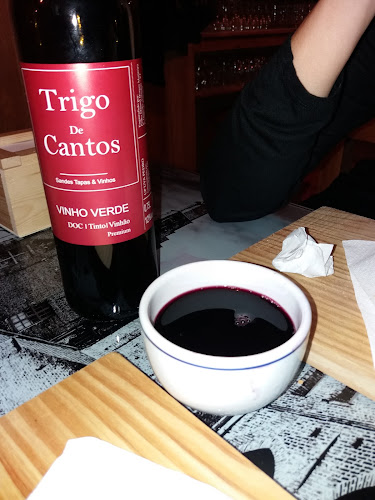 Praça dos Poveiros 122, 4000-393 Porto