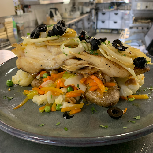 Opinii despre Quatro Estações - Pizzaria Espargueteria, Unipessoal, Lda. în São Torcato - Gastronomia e hotelaria