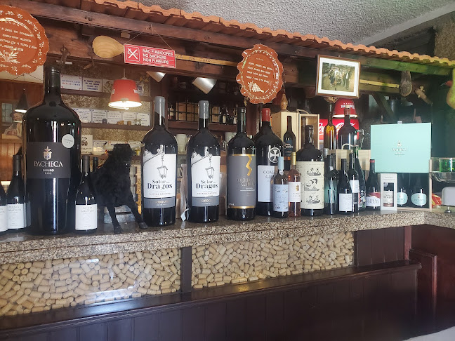 Tasca do João desde 1976 - Gastronomia e hotelaria