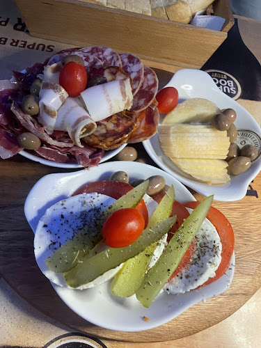 Tarant-in Café - Gastronomia e hotelaria