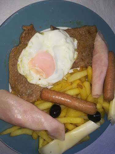 Pão Quente Jovem - Snacks - Gastronomia e hotelaria