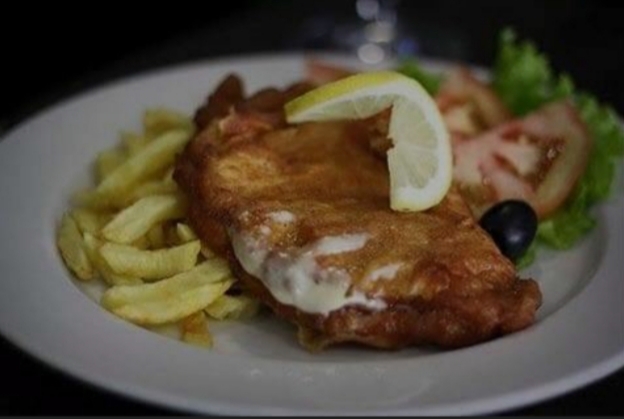 Av. da Perlonga 127, Burgães