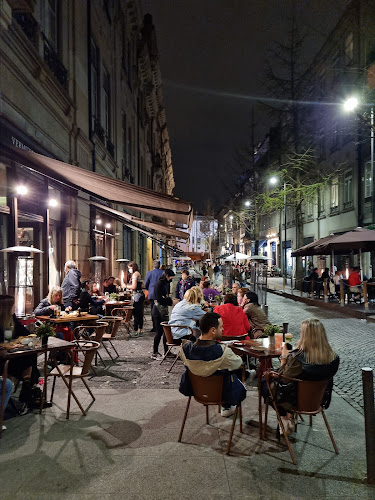 R. de Cândido dos Reis 126, 4050-151 Porto