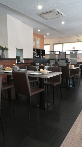 https://m.facebook.com/restaurante28/