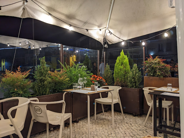 O Bairro - Gastronomia e hotelaria