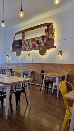 Av. Afonso de Albuquerque 64B, 2910-374 Setúbal