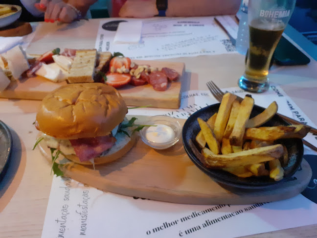 Comentarii opinii despre Caverna Brunch & Cocktails