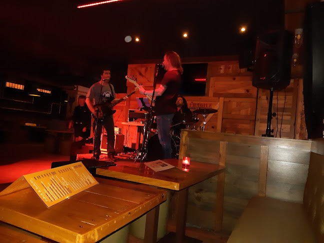 Vertigo Live Music Bar & Kitchen