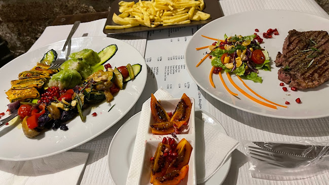 Campo dos Mártires da Pátria 64, 4250-366 Porto