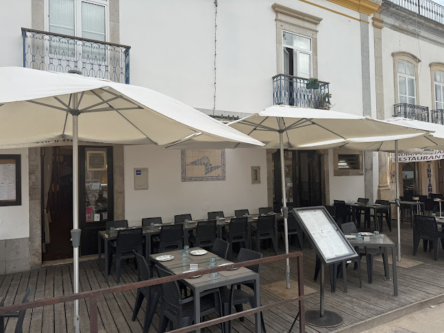 Praça Dr. António Padinha 39, 8800-637 Tavira