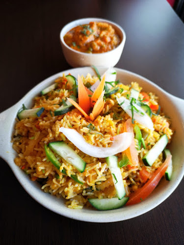 Indian Night's - Gastronomia e hotelaria