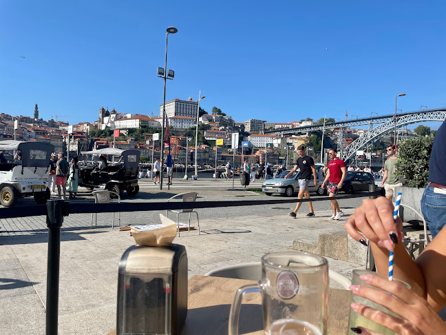 Av. de Diogo Leite 242, 4430-999 Vila Nova de Gaia