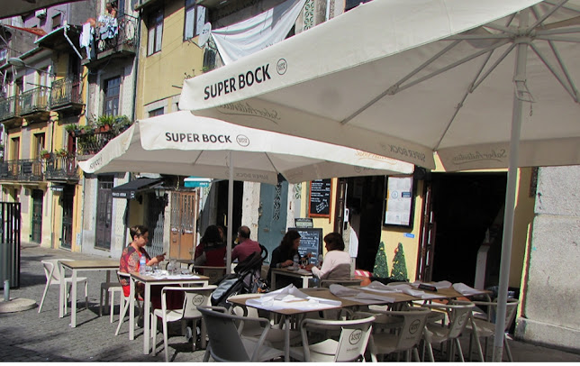 Campo dos Mártires da Pátria 64, 4250-366 Porto